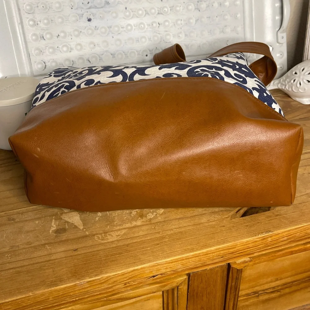 Daylin Skye Designs Artisan Damask & Leather Hobo Tote Bag Boho